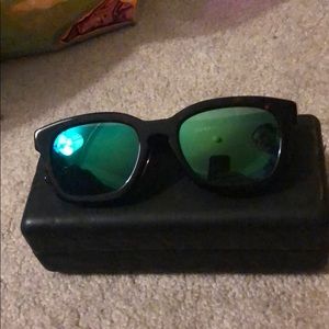 Sunday somewhere CSA Tortoise green sunglasses